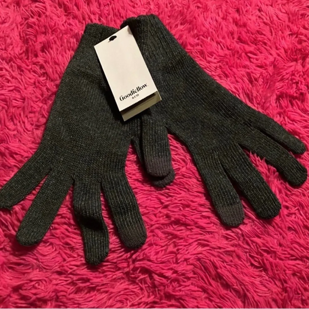 NWT - Goodfellow & Company Gray Gloves - Picture 1 of 5